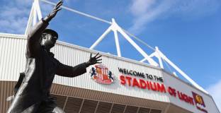 Съндърланд планира да направи четири - пет трансфера