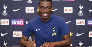 Бисума благодари на Брайтън след трансфера в Тотнъм