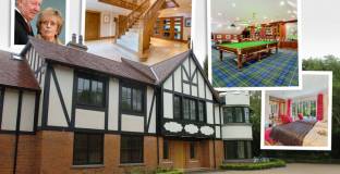 Пет спални и стая за игри: Сър Алекс продава имението си 