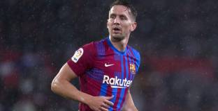  Де Йонг: Не искам да се местя