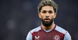 Дъглас Луис премина прегледи за Юве