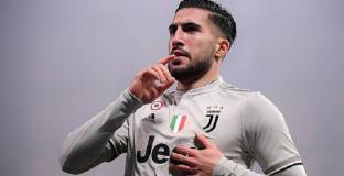 Юнайтед разглежда двама за полузащитата