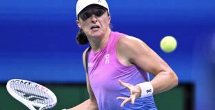 Швьонтек прекрати сътрудничеството си с треньора