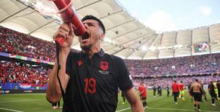 Федерацията на Северна Македония поиска наказание за Дaку