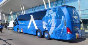 Левски продава стария си автобус на тим от Втора лига