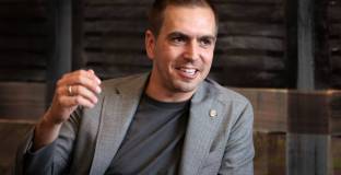 Лам е срещу Световно в Саудитска Арабия 