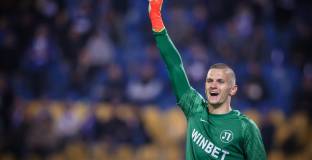 Оксер следи вратаря на Локо Пловдив 