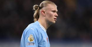 Манчестър Сити временно загуби Холанд