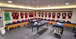  Челси промени съблекалнята за гости на 