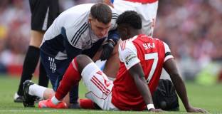 Сака ще отсъства до четири седмици