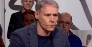 Ван Бастен се забърка в скандал