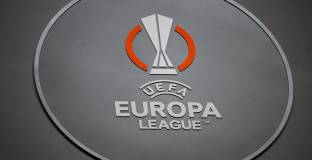   Отложиха Арсенал - ПСВ в ЛЕ