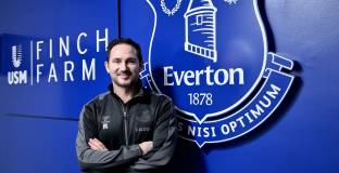 Лампард коментира трансферите на Али и Ван де Бек