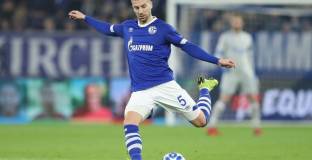 Милан преговаря за Настасич