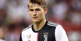  Де Лигт: Заслужихме победата над Каляри