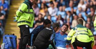 Лапорт претърпя операция на менискуса