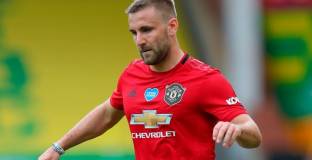 Шоу аут за месец