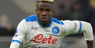   Наполи отказа оферта на Нюкасъл за Осимен 