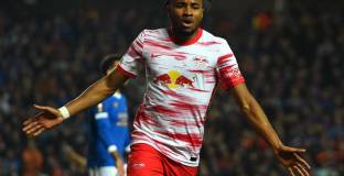   Арсенал, Ман Юнайтед и Челси се оглеждат за Нкунку 