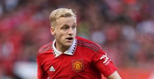  Тен Хаг обясни ситуацията с Ван де Бек 