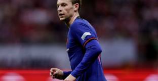 Де Йонг аут за мача с Интер