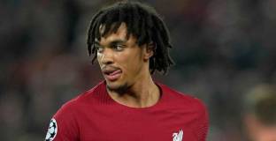 Агбонлахор: Трент е на ниво защитник от трета дивизия