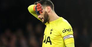   Лорис се извини за загубата от Нюкасъл