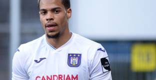 Нмеча намекна, че Сити ще купи нападател