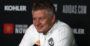 Бербатов: Уволнение на Солскяер? Това не е сериозно