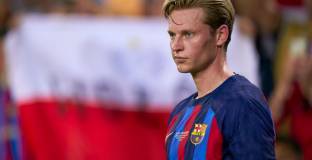   Делегация на Ман Юнайтед се отправя за Испания заради Де Йонг