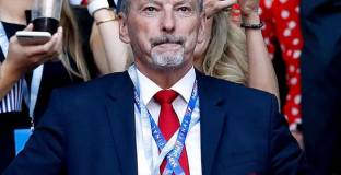 Мур: Спечелването на титлата ще стане барометър за успеха на Ливърпул