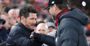 Бербатов: Клоп греши, критикувайки Симеоне