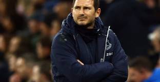 Евертън е заплашен от отнемане на точки 