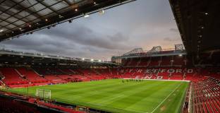 Ливърпул ще спечели на Олд Трафорд