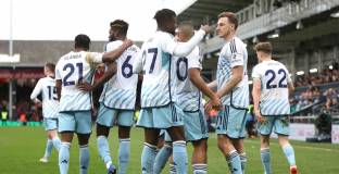 Лутън Таун - Нотингам Форест 1:1 