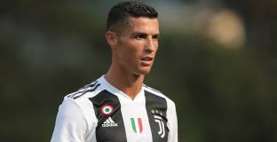 Майката на Роналдо подкрепи сина си