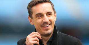 Невил е доволен от загубата на Ливърпул