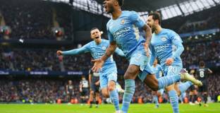 Сити надви десет от Уулвс и остава първи (видео)