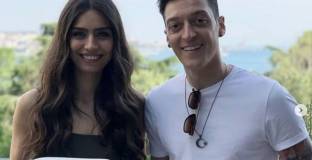 Йозил продължи с добрите дела и на сватбата си