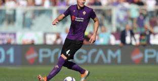 Юнайтед се интересува от защитник на Фиорентина