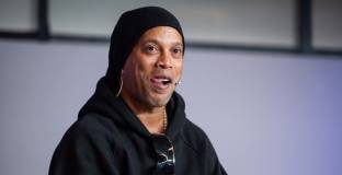  Роналдиньо: Надявам се, че Барса ще спечели титлата в Примера 