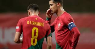 Чехия затрудни Португалия, но не издържа