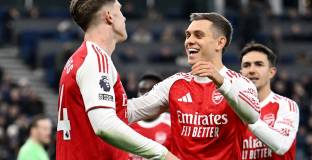 Арсенал посреща Коледа като лидер във Висшата лига (видео)