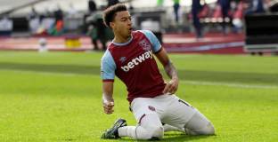 Лингард намекна, че ще остане в Уест хем