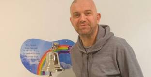 Бивш футболист на Ливърпул победи рак на мозъка