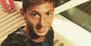 Намериха отломки от самолета в морето