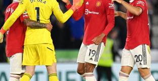 Фърдинанд: Мартинес и Варан правят Ман Юнайтед различен отбор