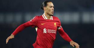 Ван Дайк: Трябва да вдигнем глави