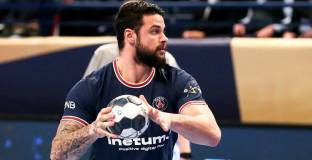  Хандбалист е в болница след нападение с нож