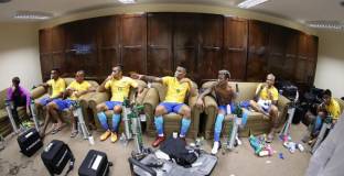 Неймар: Нечовешки условия за игра 